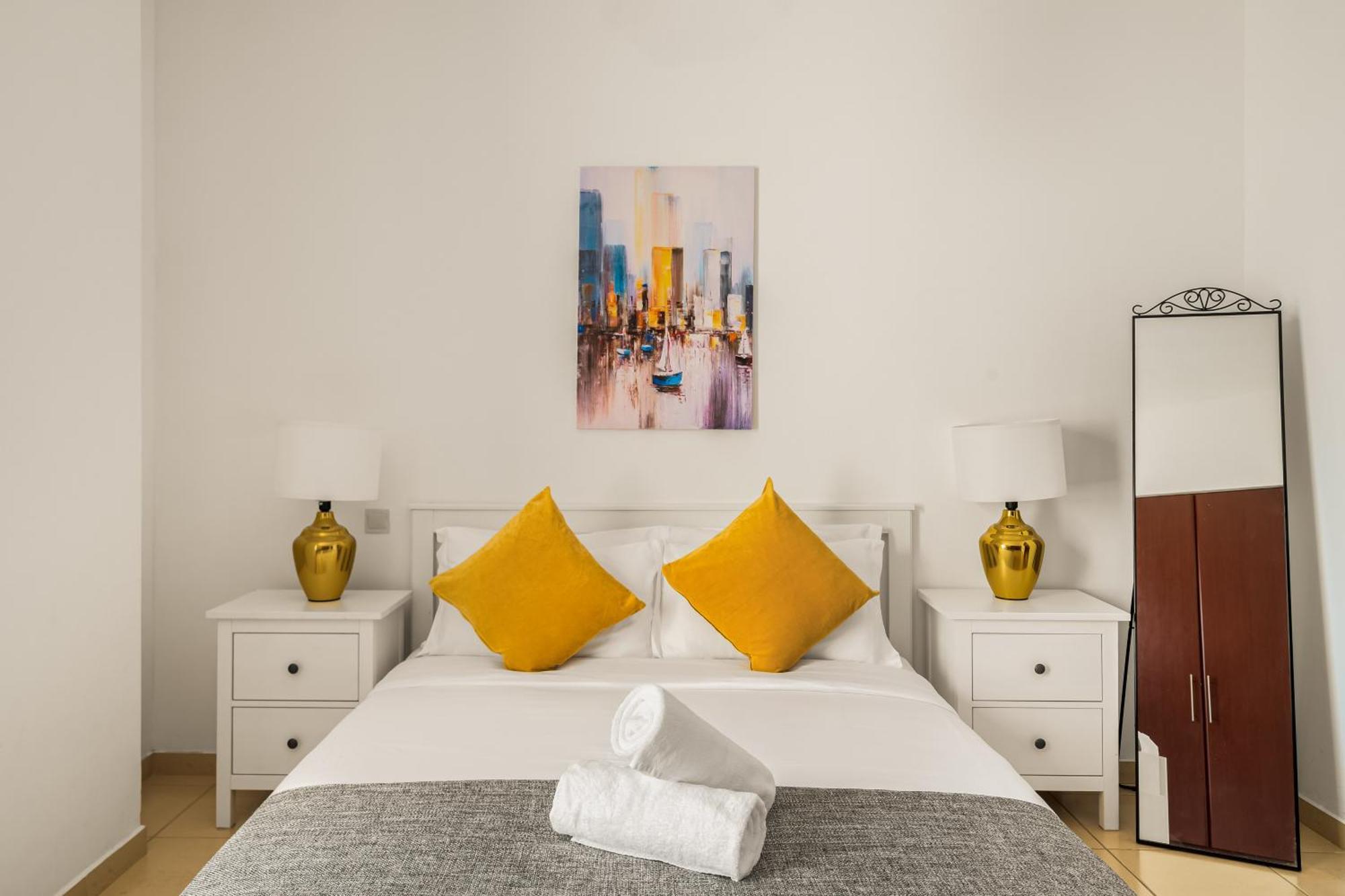 Beautiful 2Br & 4Br Apartments On Jbr Beach, Walking Distance To Bluewaters Island - By Sunkissed Holiday Homes Дубай Екстер'єр фото