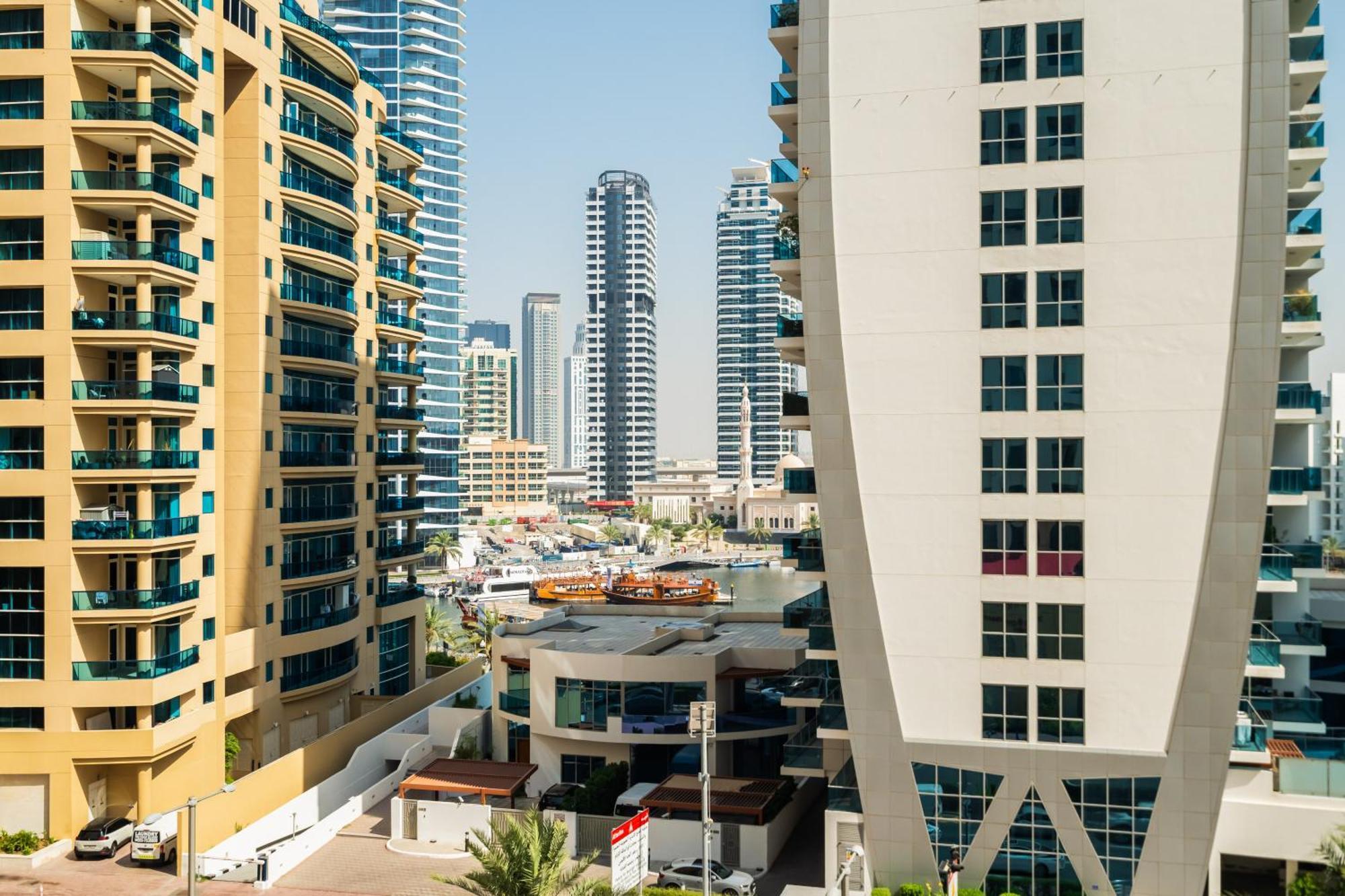 Beautiful 2Br & 4Br Apartments On Jbr Beach, Walking Distance To Bluewaters Island - By Sunkissed Holiday Homes Дубай Екстер'єр фото